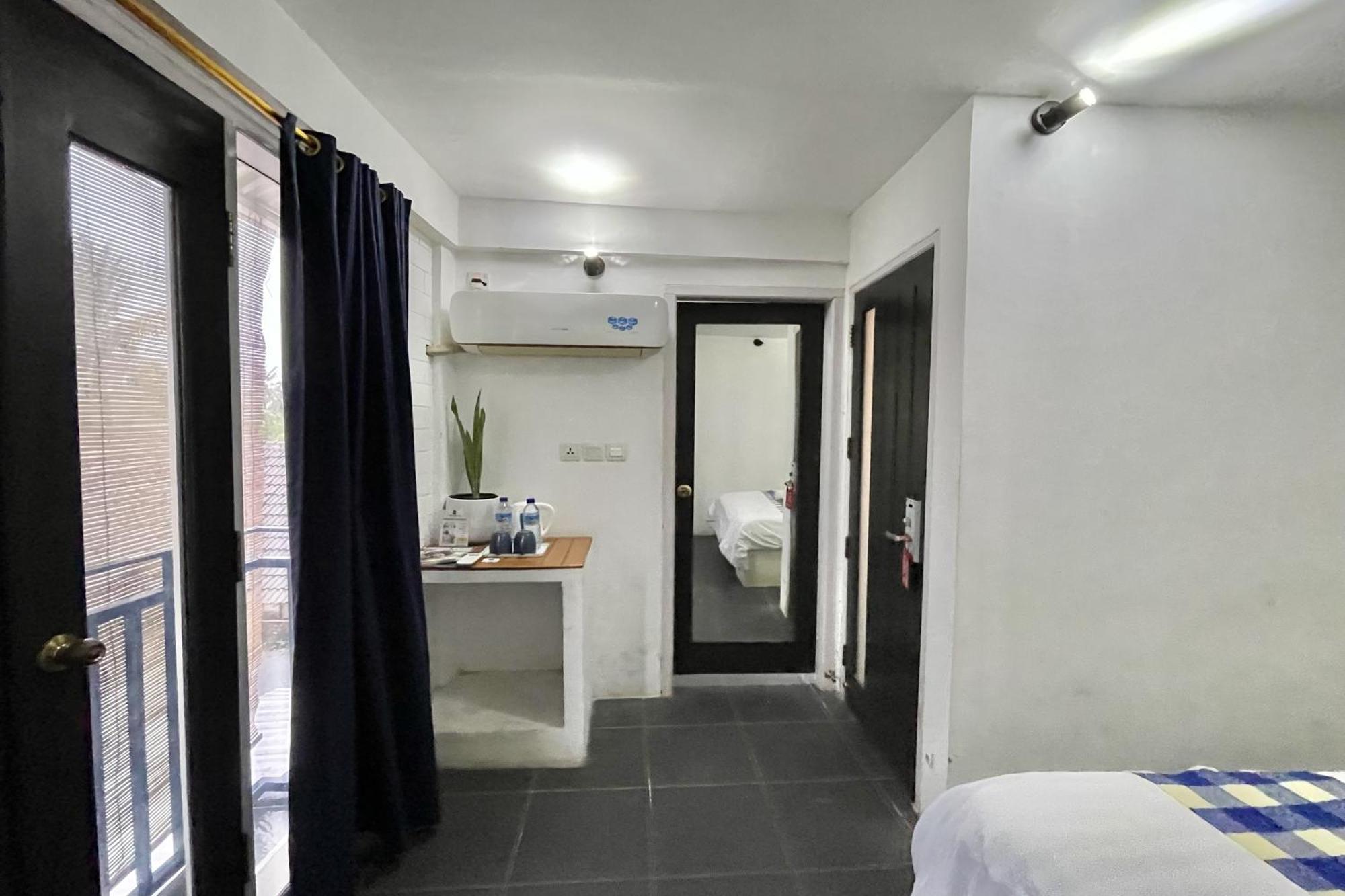 Taman Unique Hotel Senggigi Luaran gambar