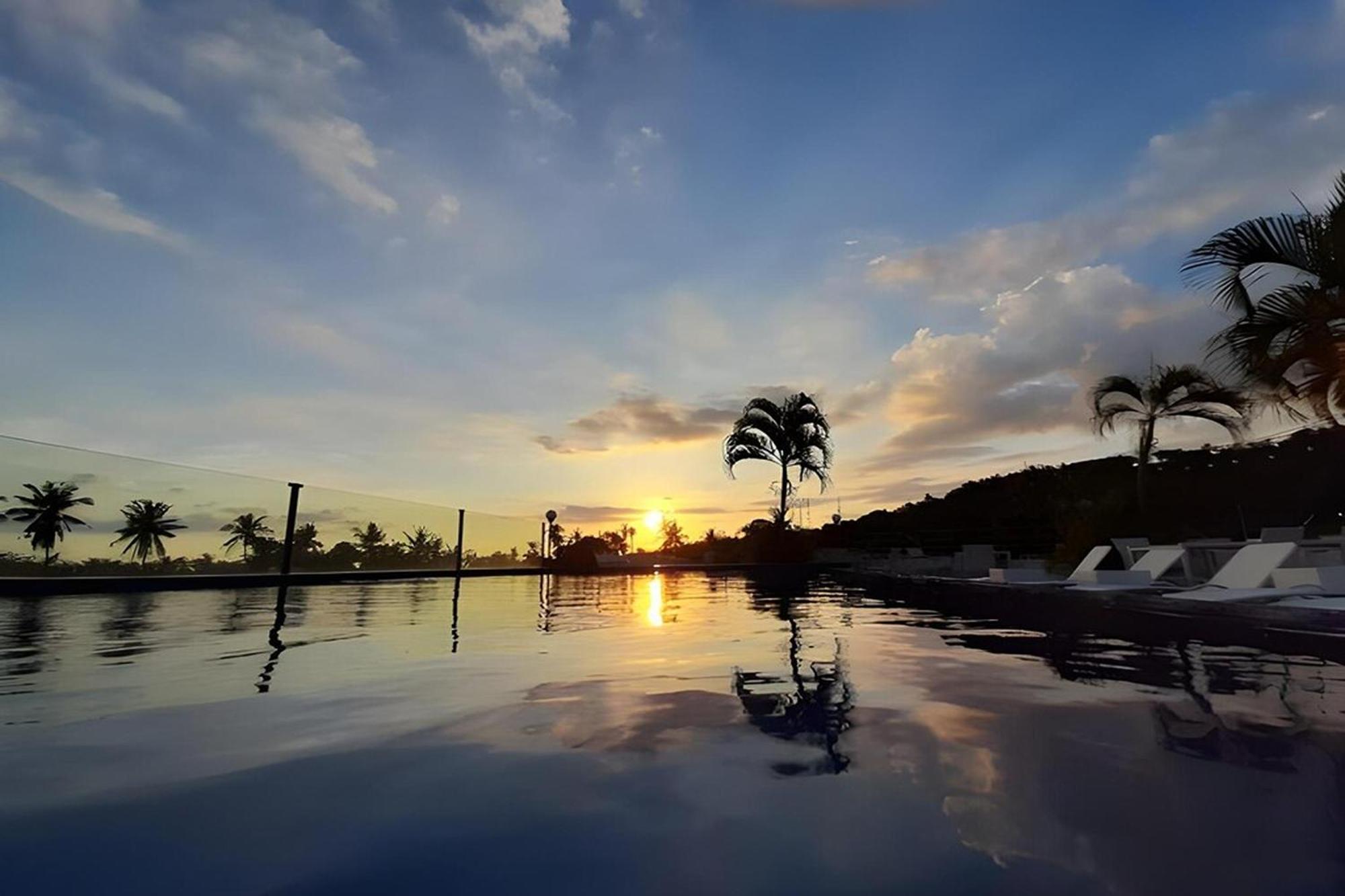 Taman Unique Hotel Senggigi Luaran gambar